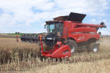 CASE IH AXIAL FLOW drtí konkurenci